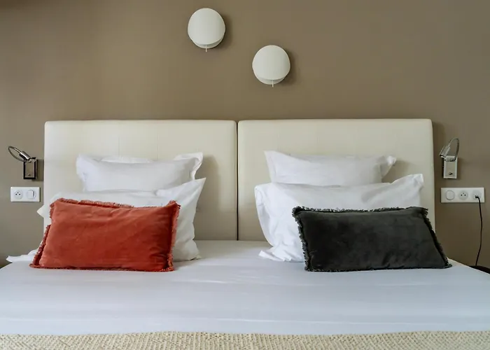Hotel Courseine Courbevoie