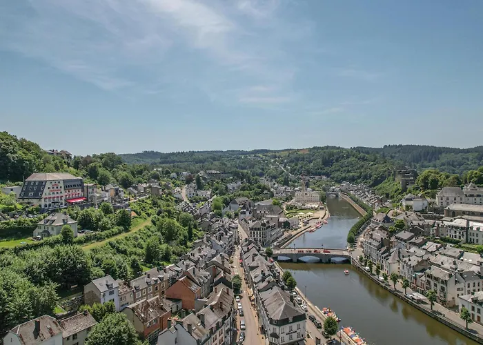 Hotel Panorama - Vue Exceptionnelle Sur La Semois Bouillon