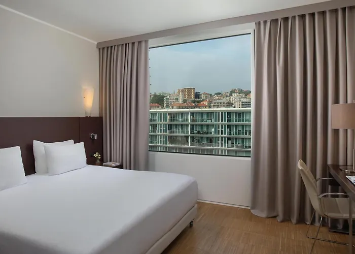 Nh Savona Darsena Hotel
