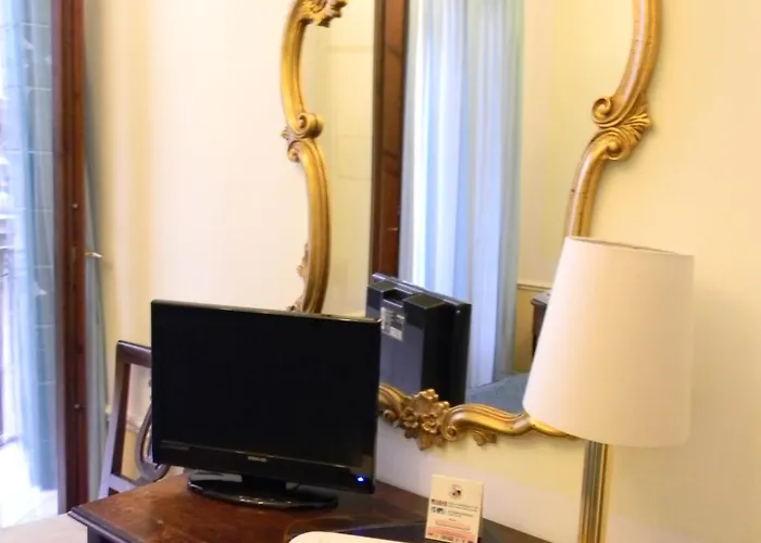Hotel Pantalon Venecia