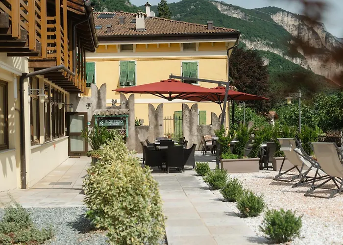 Hotel Al Dos - Breakfast & Private Spa Trient