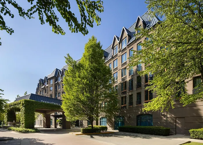 DoubleTree by Hilton North Vancouver