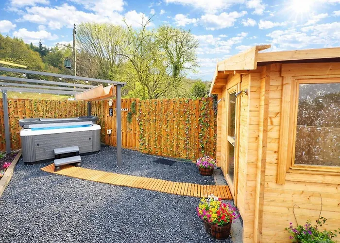 Dolgun Uchaf Historic B&B And Cottages With Boutique Bedrooms In The Heart Of Snowdonia Dolgellau