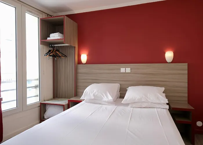 Hipotel Paris Gambetta Republique