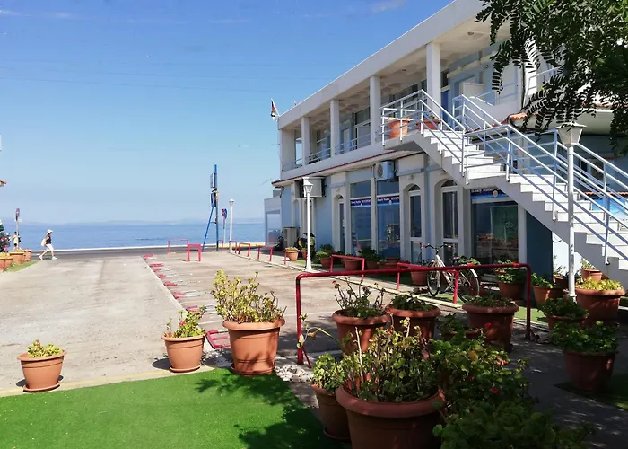 Seafront Studios And Apartments Sakız