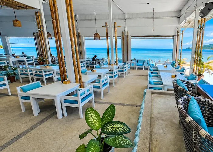 Combo Beach Hotel Samui เกาะสมุย