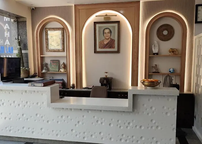 Hotel Raj Mahal Inn Near New Delhi Railway Station