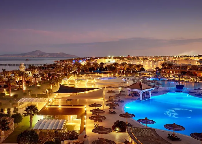Coral Sea Holiday Resort & Aqua Park Charm el-Cheikh