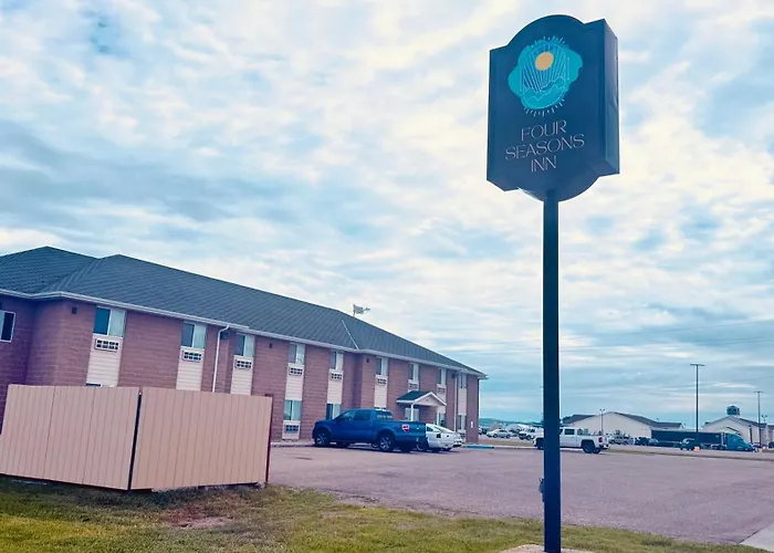 Four Seasons Inn Bottineau