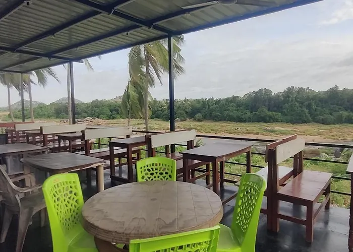 Archana Guest House River View Hampi