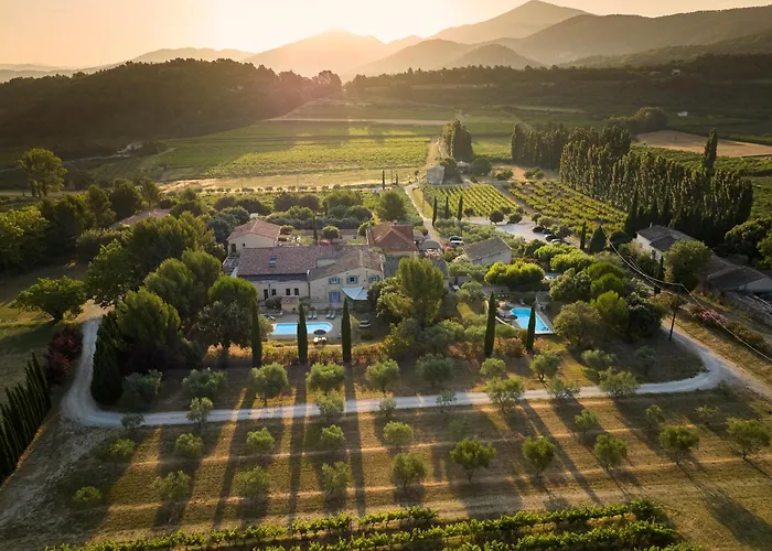 Clos Saint-Michel Resort & Spa Malaucène