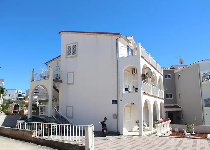 Apartment Joso Primosten