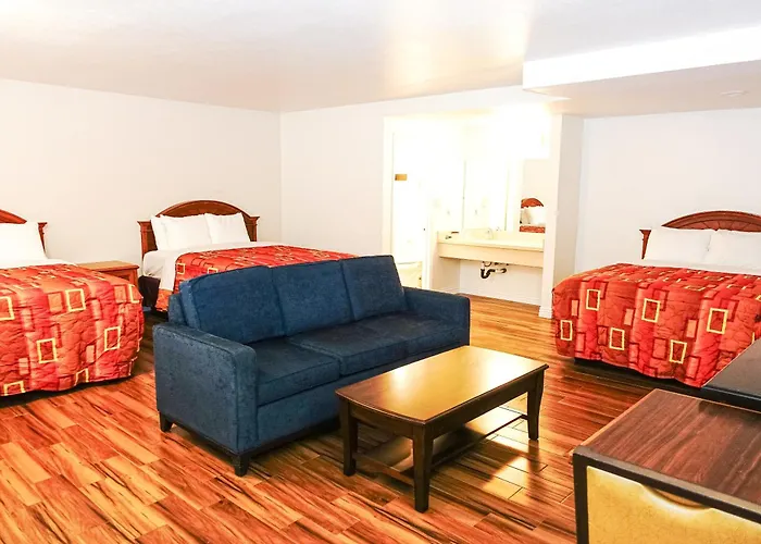 Tropic Lodge Garden Grove