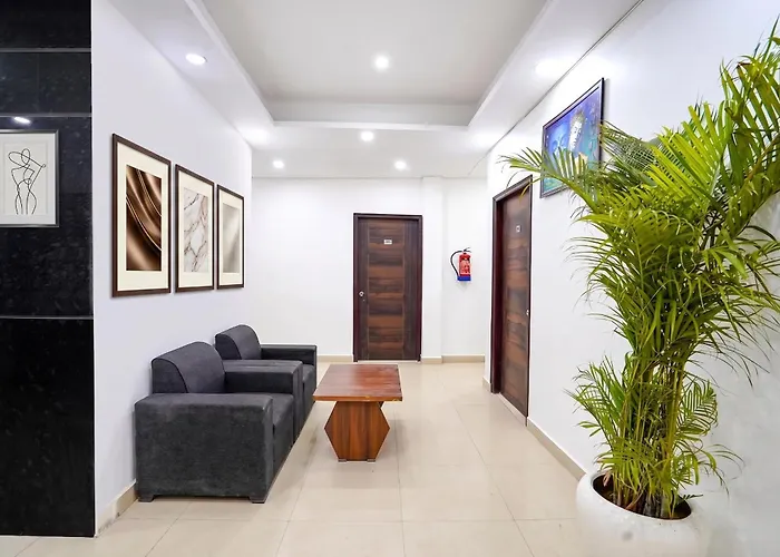 Fabhotel Frolic Luxury Stay Noida