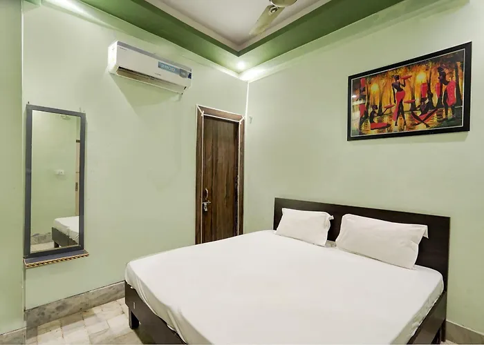 Hotel O A2 Residency Meerut