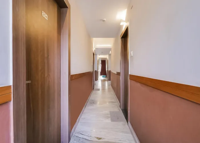 Hotel O Nirvana Lodge Guwahati