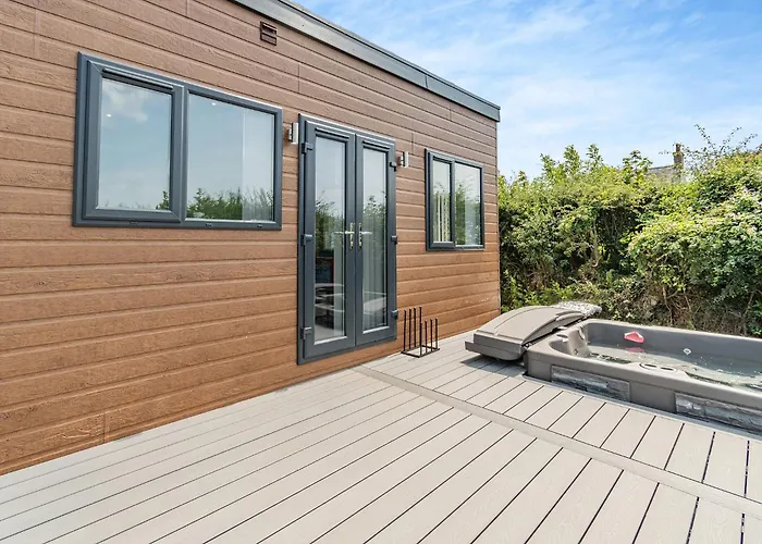 Calvesland Hideaway Hotel Manorbier