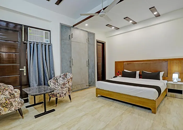 Townhouse Dsr Sector 19 Hotel Noida