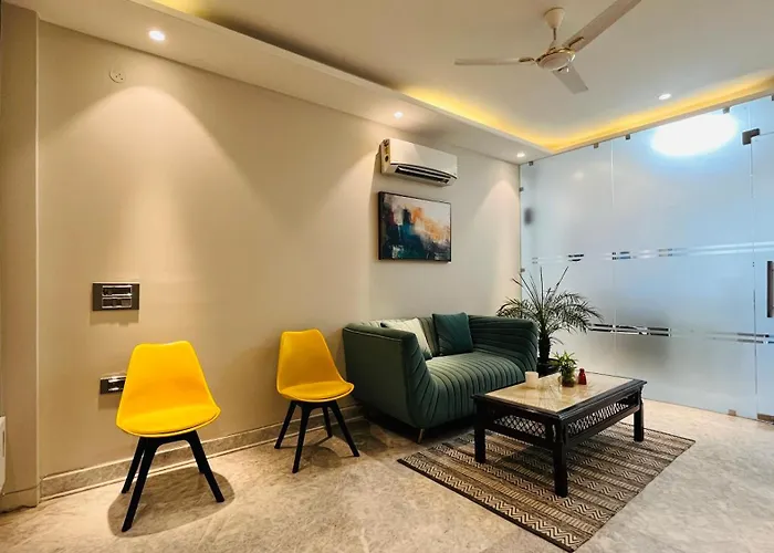 Bluo 1Bhk Suite - Balcony, Lift, Gym, Parking Gurgaon