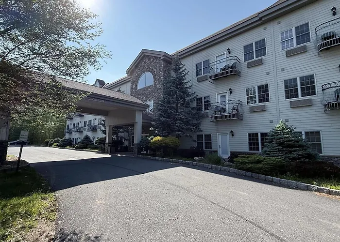 The Willowbrook Golf Hotel At Split Rock Lake Harmony