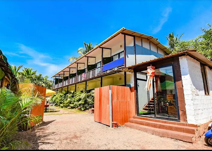 Yogitree Beach Resort & Cafe - 100M From Morjim Beach