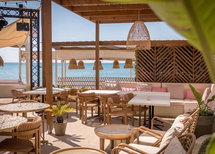 Cp Seafront Suites Laganas