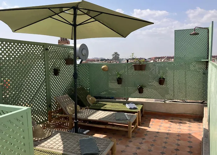 Riad Privé Chic 10 pers, piscine, petit-déjeuners, proche Jemaa el-Fna Marrakesh