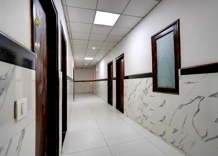 Collection O Liv Inn Noida
