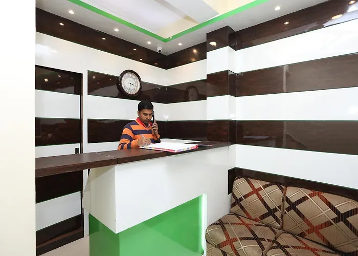 Hotel O D Green Palace New Delhi