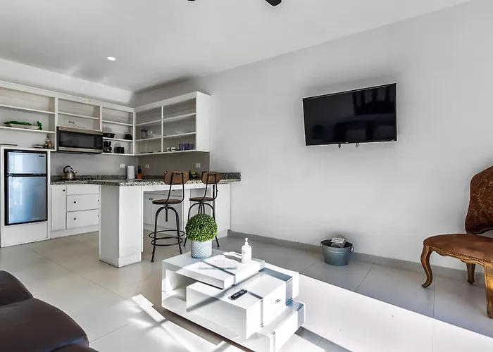 Dog-Friendly Suite With Kitchenette, Heated Outdoor Pool, Hot Tub, Private Patio Rosarito