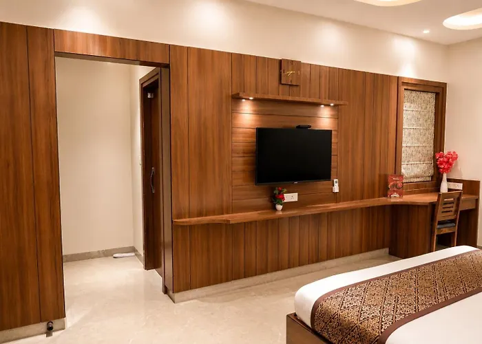 Hotel Cresent - Near Assi Ghat Varanasi