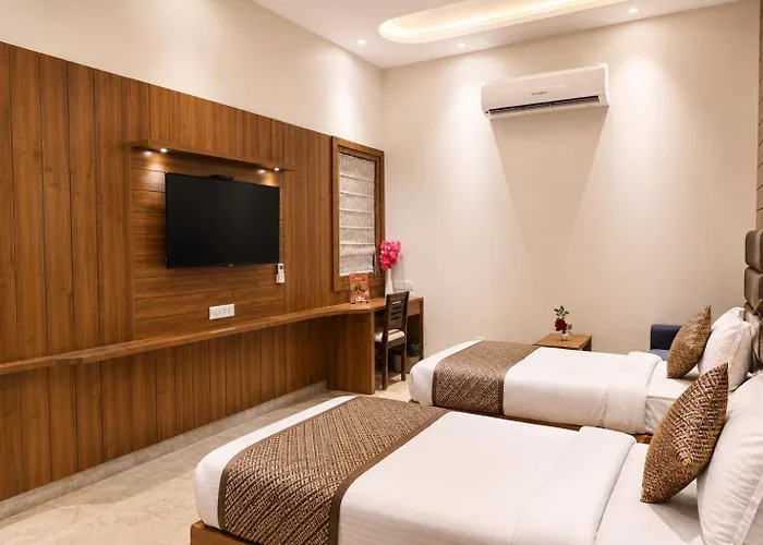 Hotel Cresent - Near Assi Ghat Varanasi