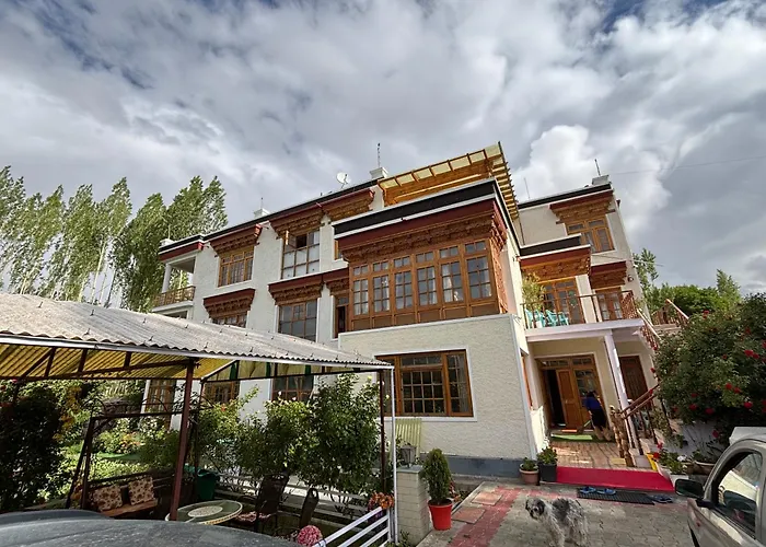 Gangs Shun Home Stay Leh