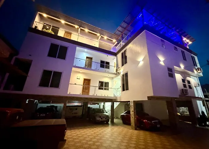 Bonsukoda Lodge Madina