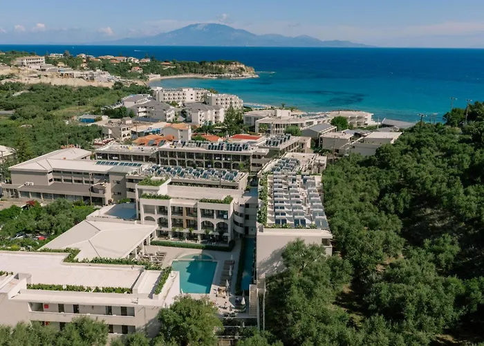Planos Deluxe Hotel
