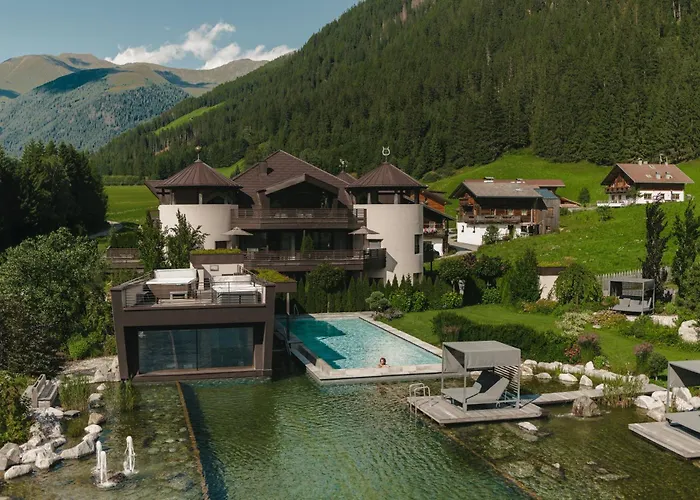 Fontis Luxury Spa Lodge Santa Maddalena in Casies Valbassa