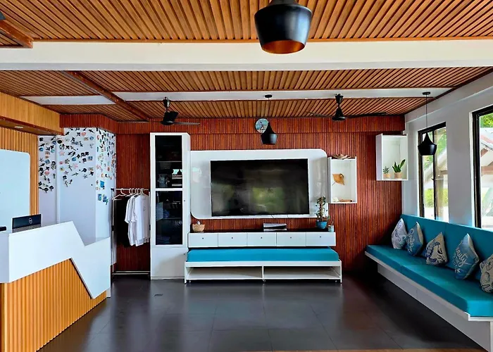 The Pearl Seaview Hotel Fulidhoo