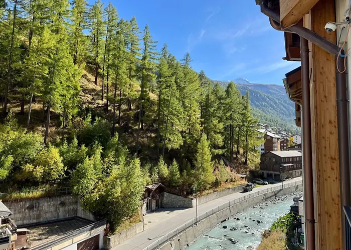 Peaky Riders Self Check-In Hotel Zermatt