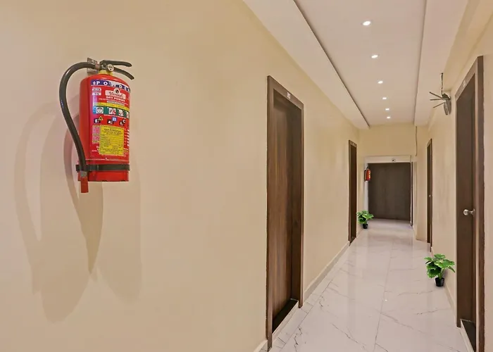 Hotel O Nandi Palace Lodging And Boarding Ulhasnagar