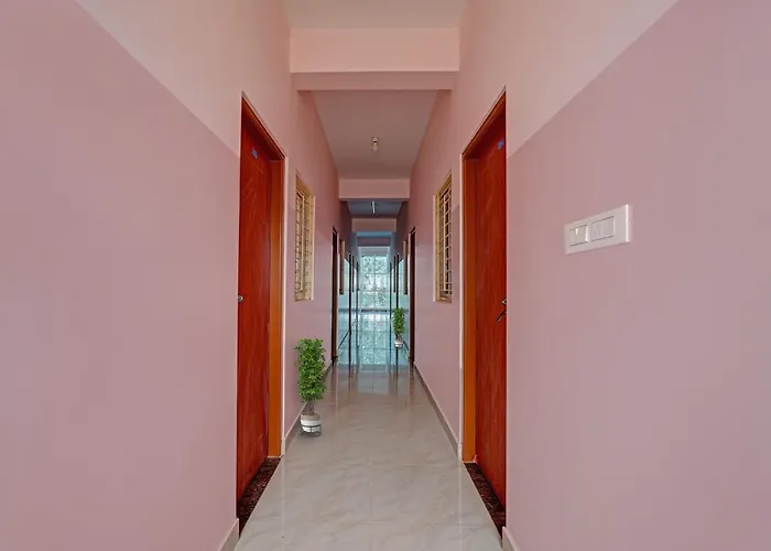 Spot On Sanjay Lodge Yelahanka