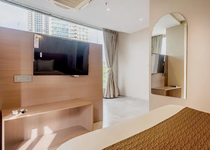 Hotel Aura - Near Malad Link Road Mumbai