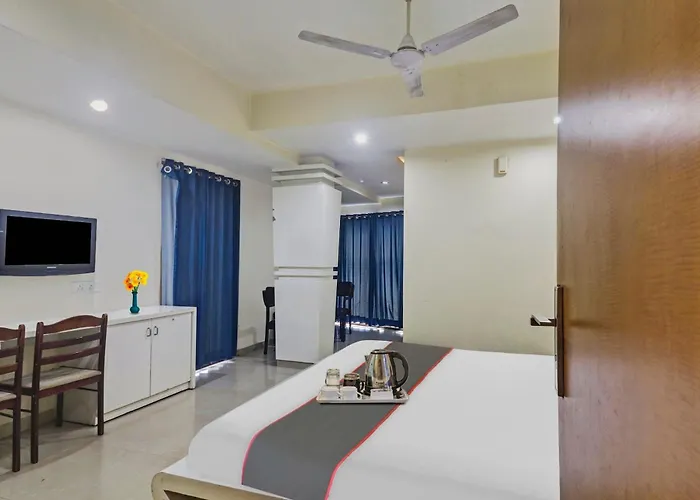 Collection O The Crown Hotel Hyderabad