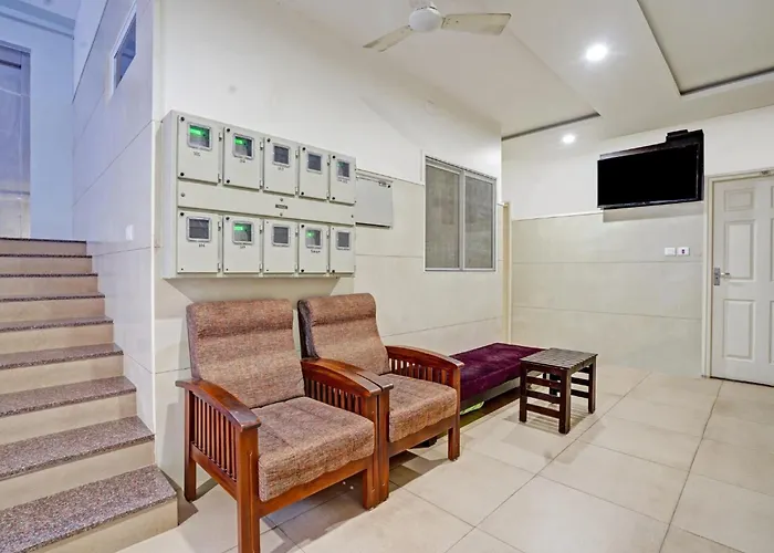 Collection O White House Pearl Hotel Kochi