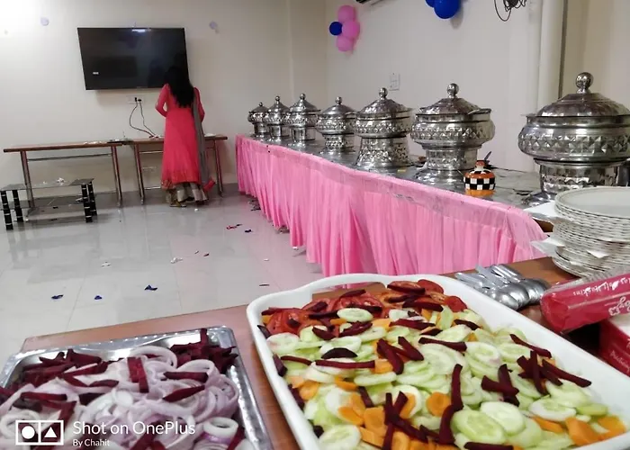 Oyo 81182 Ola Rooms Greater Noida