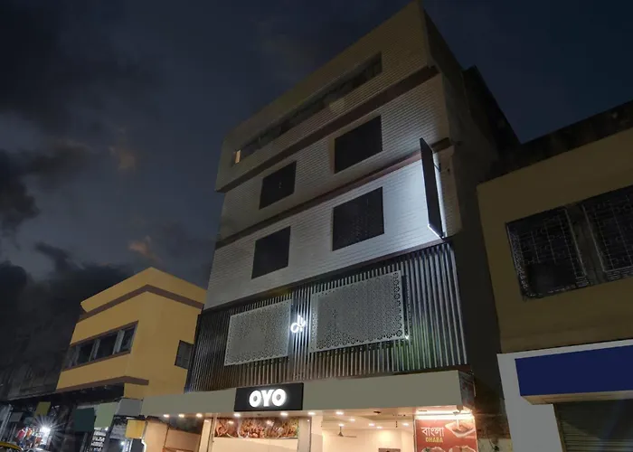 Super Townhouse The Den Hotel Kolkata