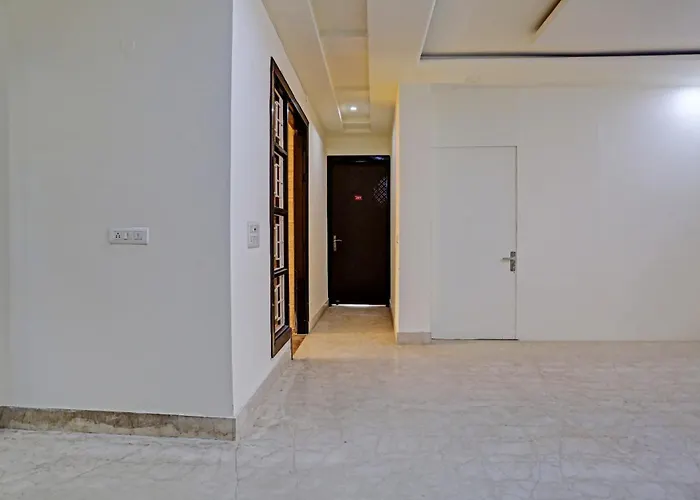 Hotel O Golden Key Inn Punjabi Bagh New Delhi