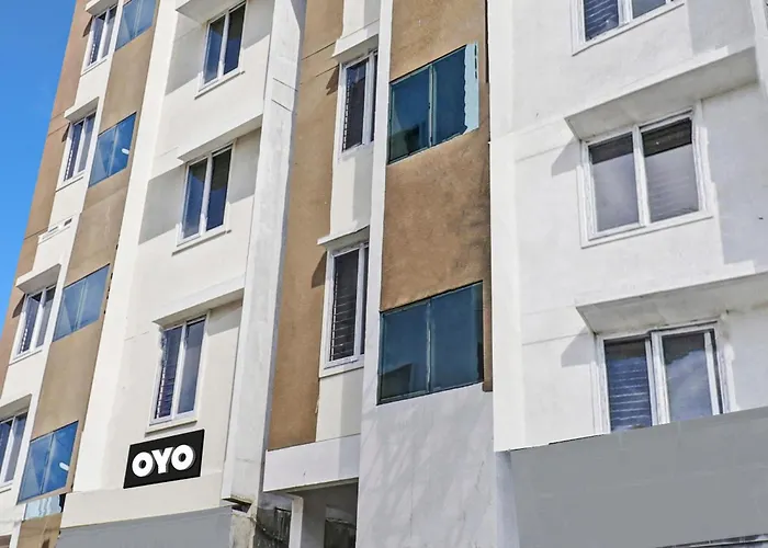 Spot On Helloworld Hsr Castle De Monte Bangalore