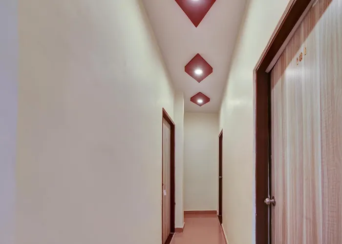 Hotel O Iceland Palace Bhopal