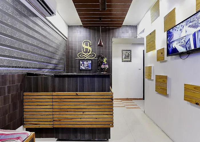 Hotel O Down Town Meerut
