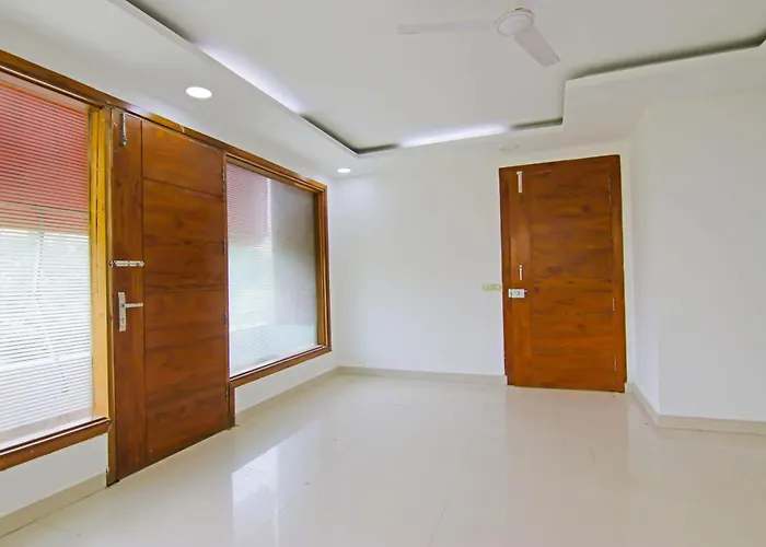 Hotel O Sky House New Delhi